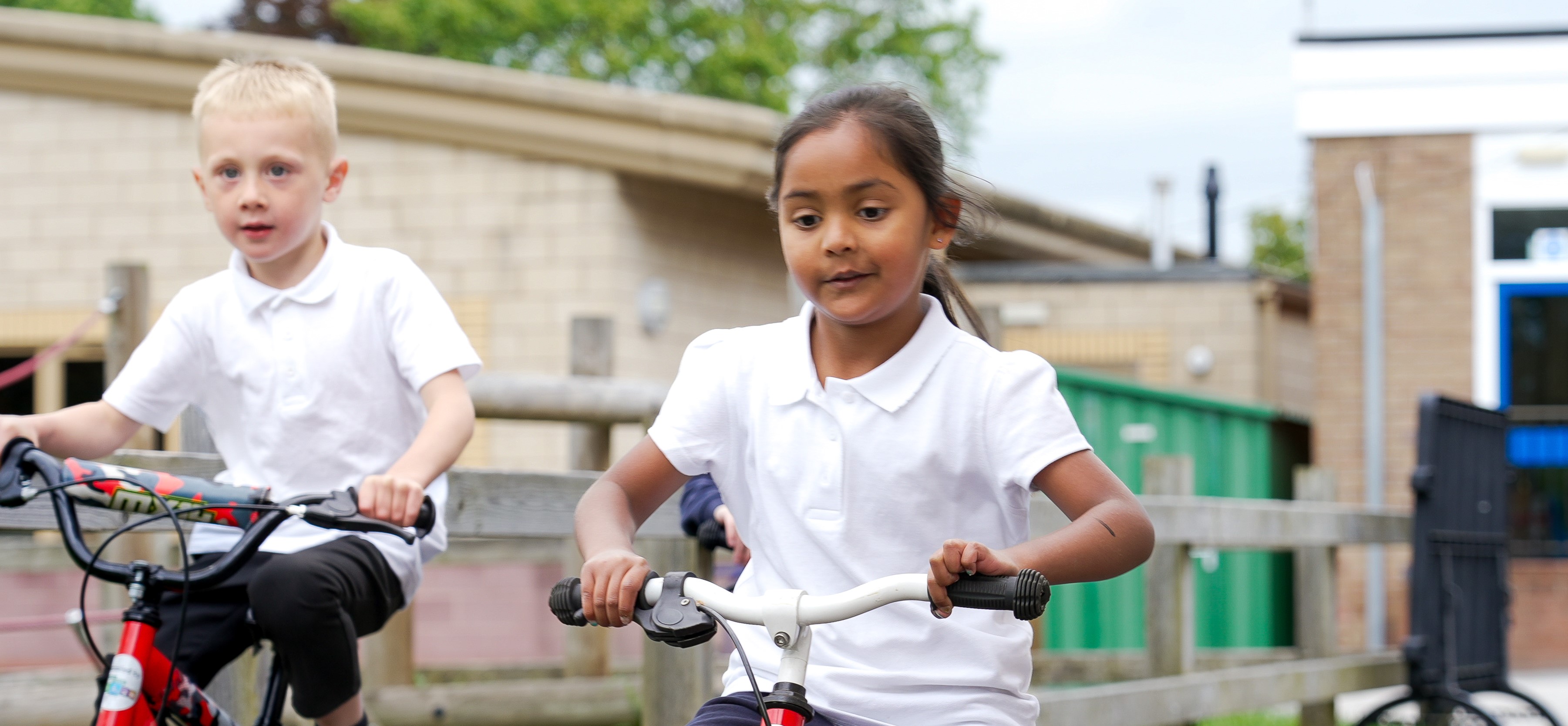 Millfield_Final_Exports-00632 pupils on bikes